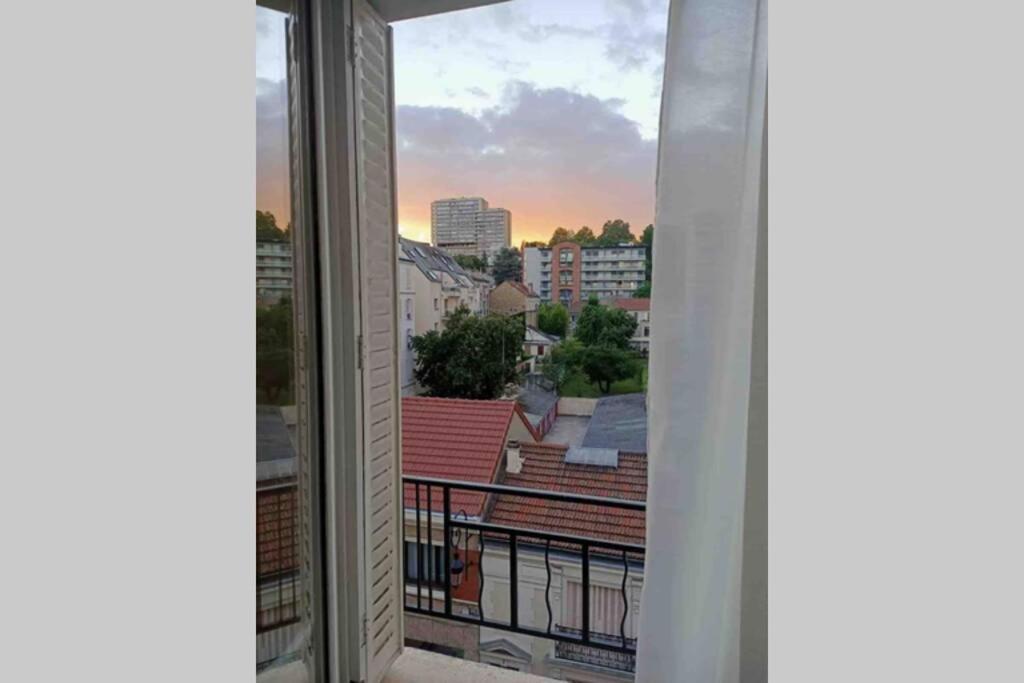 شقة بيتّو  في Cosy Studio Paris La Defense المظهر الخارجي الصورة